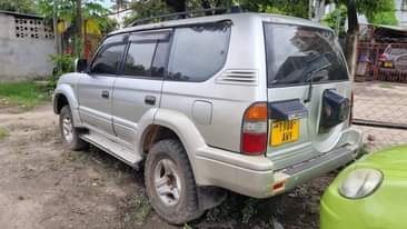 A picture of Changamka nailengesha Prado TX petrol Engine Ndogo 3rz ya Muhindi