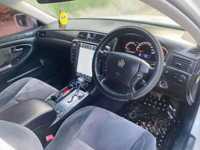 A picture of TOYOTA CROWN ATHLETE
