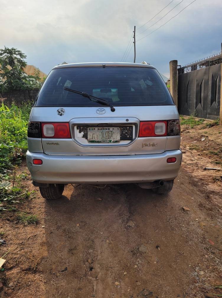 A picture of Toyota picnic