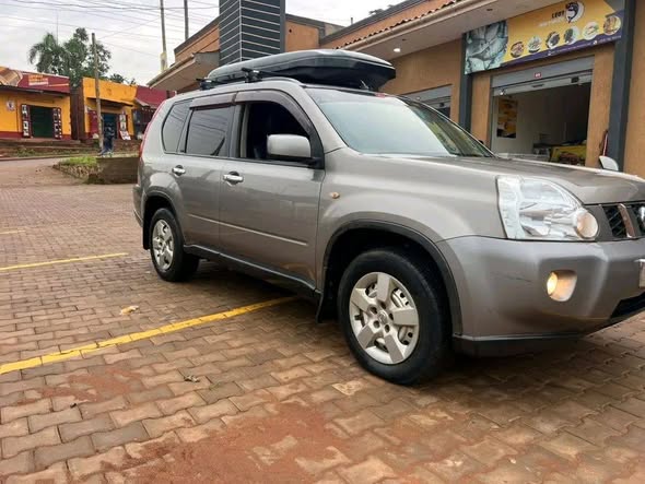 A picture of Nissan xtrail 32m money needed