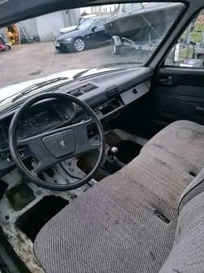 A picture of DIRECT BELGIUM PEUGEOT PICK UP AVAILABLE FIRST BODY NOTHING TO