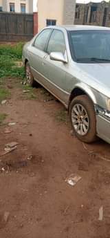 A picture of Toyota Camry first body engine good it can go drive