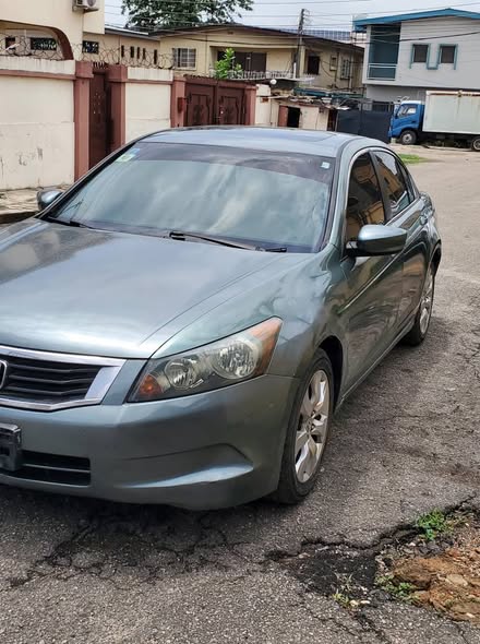 A picture of Honda Accord 2008