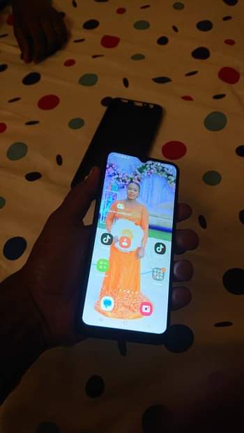 A picture of Samsung galaxy a04e