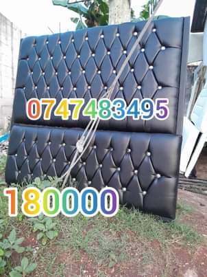 A picture of Bed sofa bei kuanzi 180000 nakuendelea