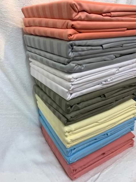 A picture of Hotel collection bedsheets 2besheets 2pillowcases Sizes.......4 6 5 6 6