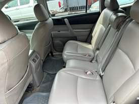 A picture of Toyota Highlander 2008 used keys start leather seat V6 engine