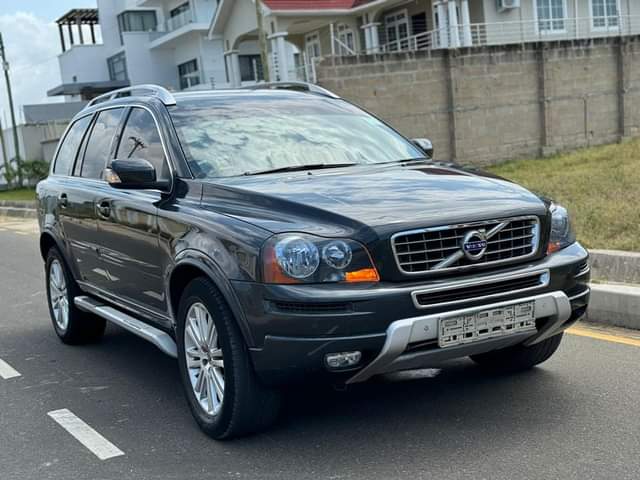 A picture of Volvo million 30 tu kwa mawasiliano piga 0789 759 459