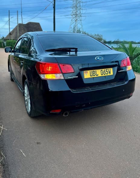 A picture of Subaru legacy 24m