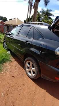 A picture of Lexus Harrier 