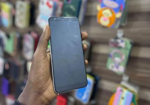 A picture of Google pixel 3AXL