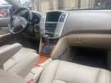 A picture of 2006 LEXUS Rx 330