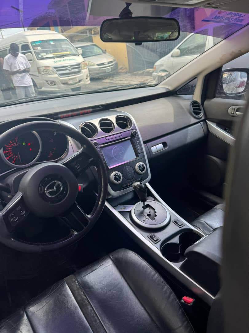 A picture of Mazda C7