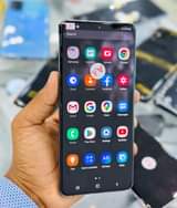 A picture of Samsung S20