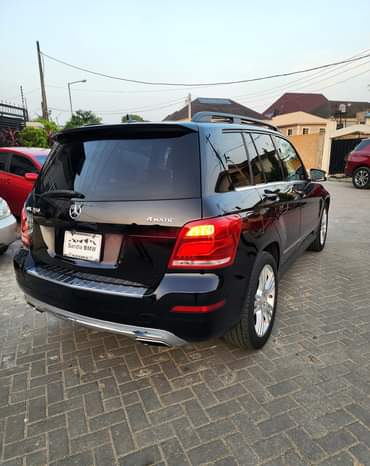 A picture of KinzzyAuto s LTD 08109018982 24 000 000 Refer and earn