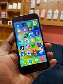 A picture of iPhone 8g