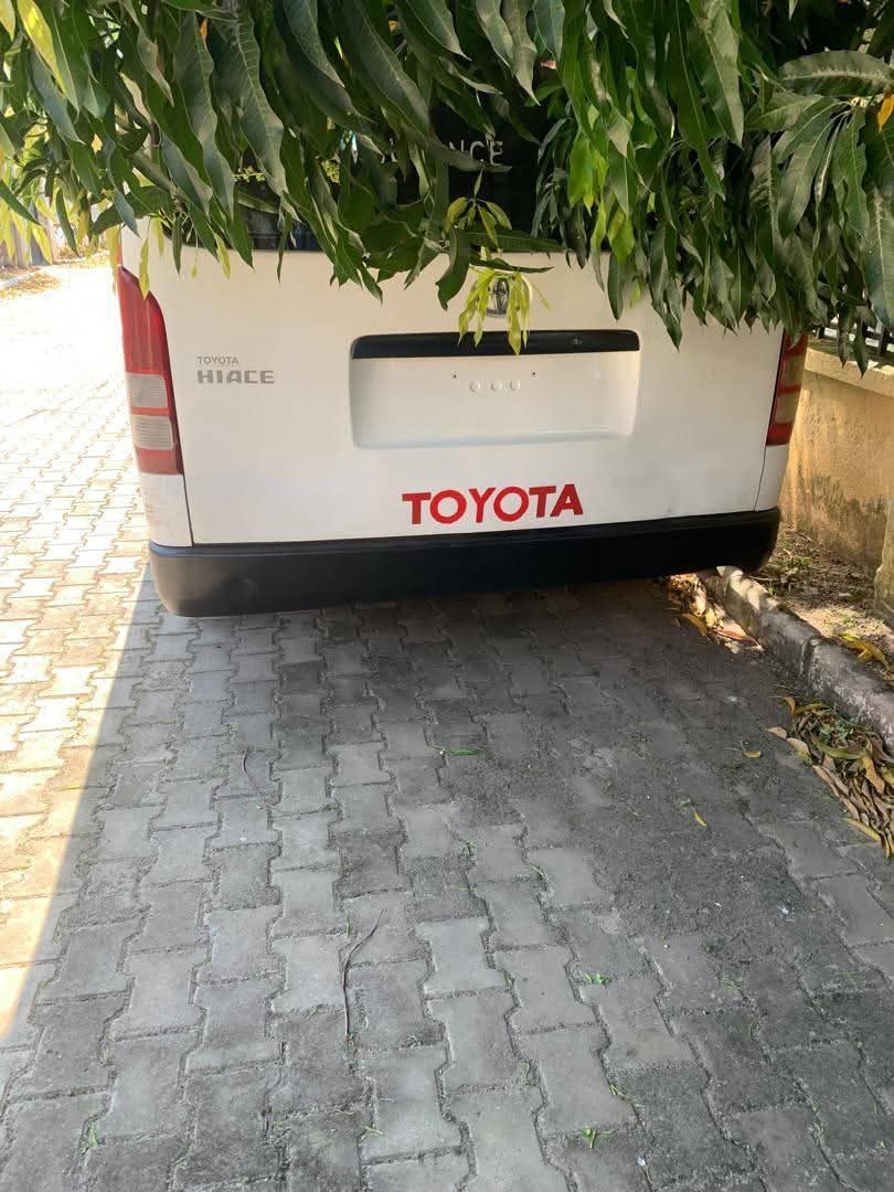 A picture of TOYOTA HIACE AMBULANCE
