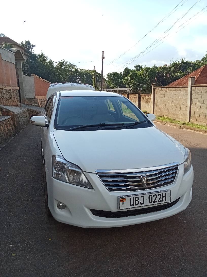 toyota premio