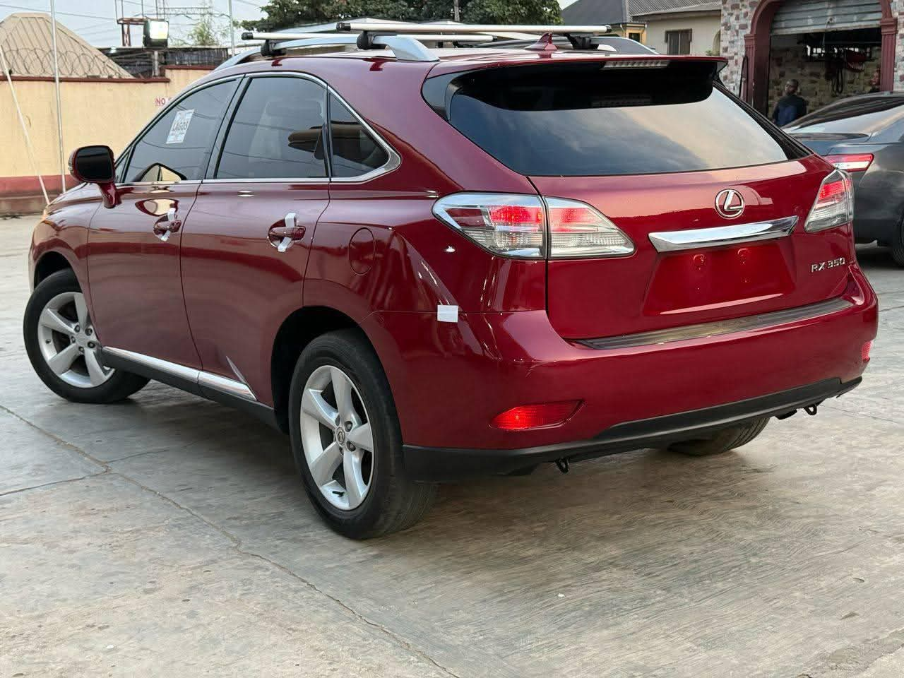 A picture of Foreign used Lexus Rx 350 010