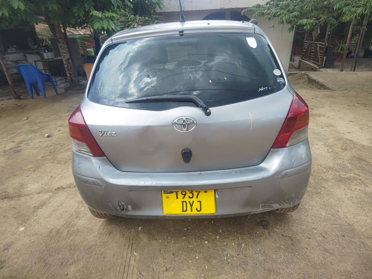 A picture of TOYOTA VITZ