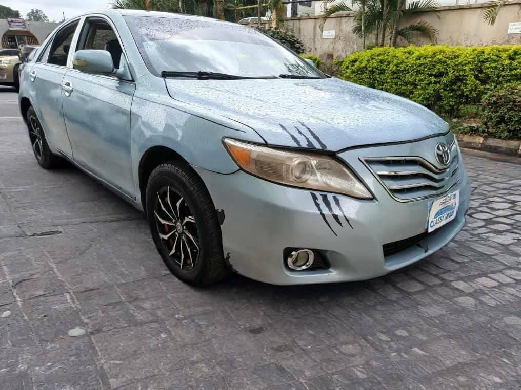 A picture of 2010 TOYOTA CAMRY MUSCLE IN GOOD CONDITION sounds 4plugs venza