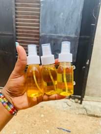 A picture of ROSHENI NZURI INAONDOA CHUNUSI MAPELE MABAKA SUGU WEUSI MAKWAPANI MAPAJANI