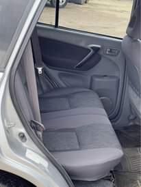 A picture of Toyota RAV4 2001
