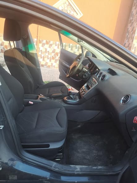 A picture of Direct Tokunbo 2011 Peugeot 308 manual drive