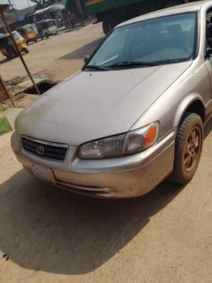 A picture of VERY CLEAN TOYOTA CAMRY 2001 USED