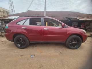 A picture of 2006 Lexus 330 Toyota 600