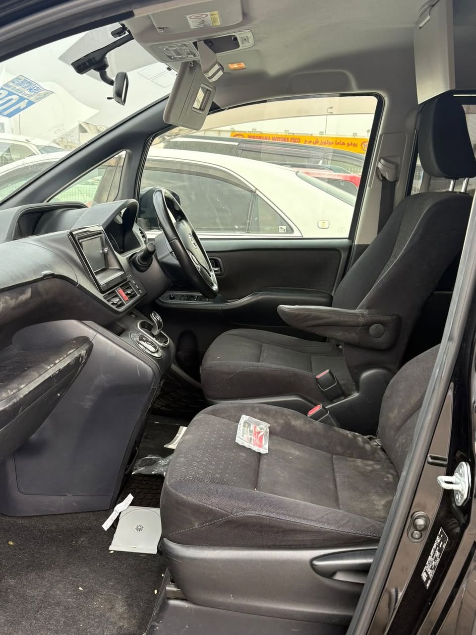 A picture of 2015 Toyota voxy for export only