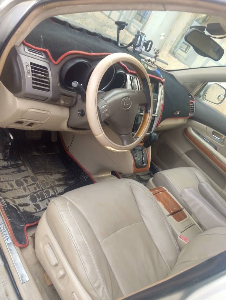A picture of Distress sale Lexus RX 330 Belgium grade 07059026393 