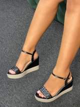 A picture of Blocked Heels Call 0756615075