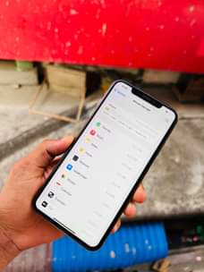 A picture of iPhone Xs Max 256Gb Tsh 500 000 Tupigie 0683678977