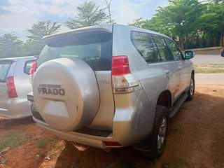 A picture of Toyota prado 2012
