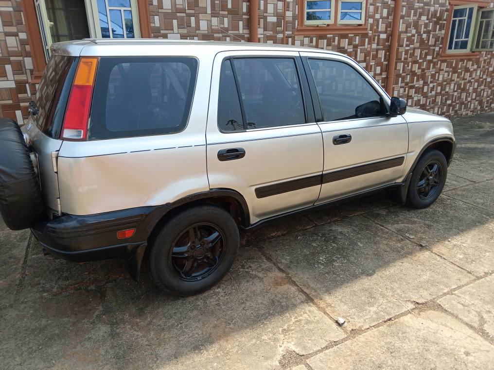 A picture of Honda CRV 1999