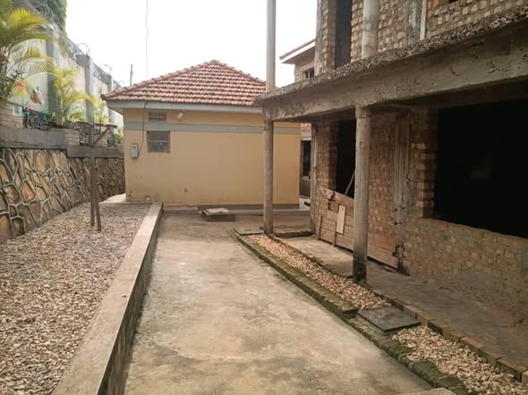 A picture of MONEY NEEDED URGENTLY Shell strong flat house on sale at
