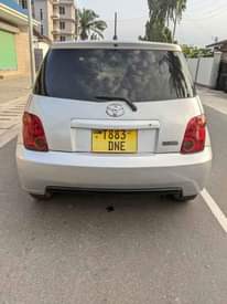 A picture of TOYOTA IST