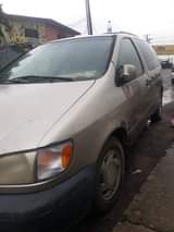 A picture of Toyota sienna