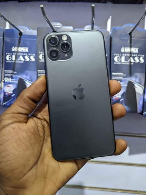 A picture of IPHONE 11 PRO