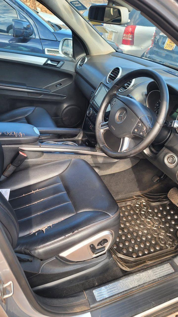 A picture of Benz 4matic diesel engine Automatic at 29m
