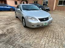 A picture of Sweet deal Lexus Es350 07 Very clean in and out