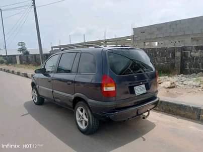 A picture of Car