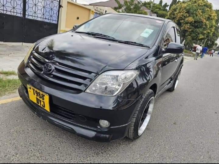 used toyota ist