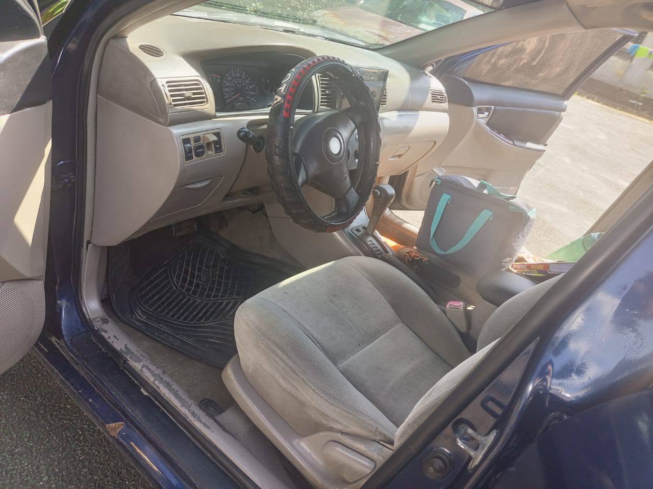 A picture of 2 8m only for this Well Maintained TOYOTA COROLLA 2004