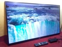 A picture of UK used Sony 43 inches Smart TV with Remote and