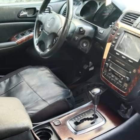A picture of Acura MDX