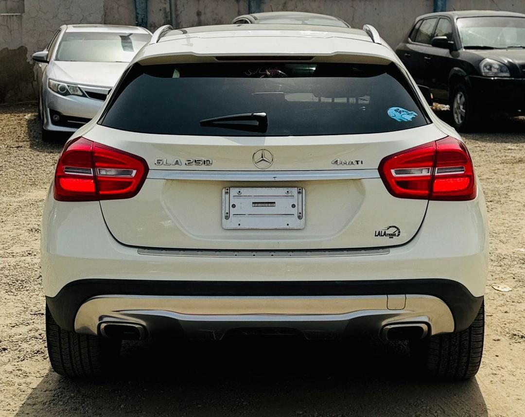 A picture of Mercedes Benz GLA250