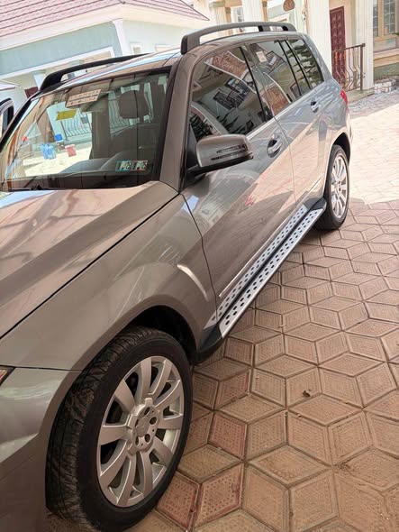 A picture of MERCEDES BENZ GLK 350