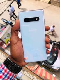 A picture of Samsung Galaxy S10 plus